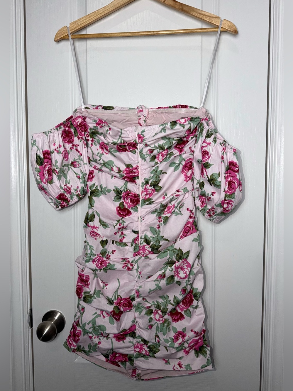 Hello Molly NWT Off-Shoulder Pink Floral Ruched Mini Dress XS - Picture 3 of 6